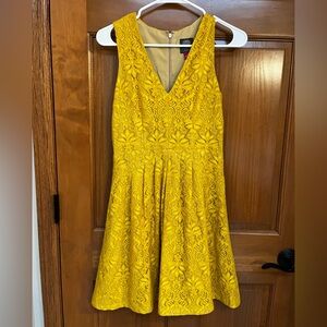 Mustard Yellow Lace Sleeveless Dress